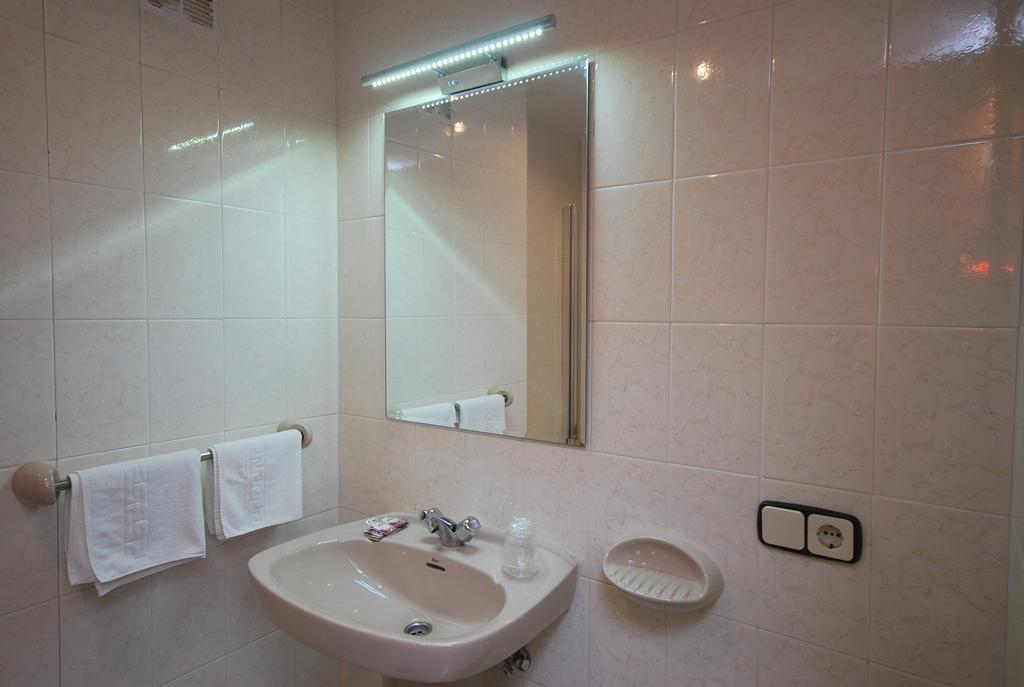 Hotel Principado De Europa 아레나스데카브랄레스 외부 사진